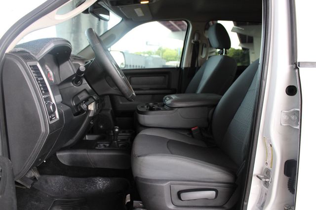 2016 Ram 3500 4WD Crew Cab 169" Tradesman - 23068897 - 8