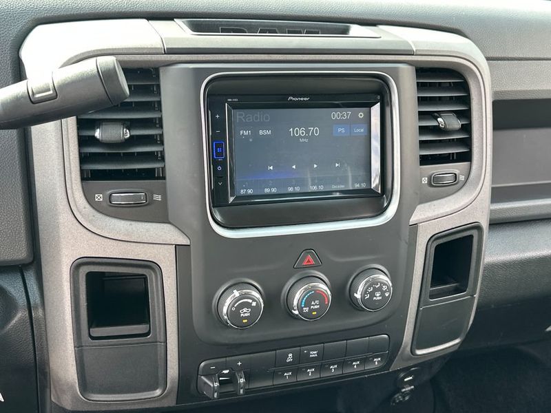 2016 Ram 3500 4WD Reg Cab 140.5" Tradesman - 23009977 - 16