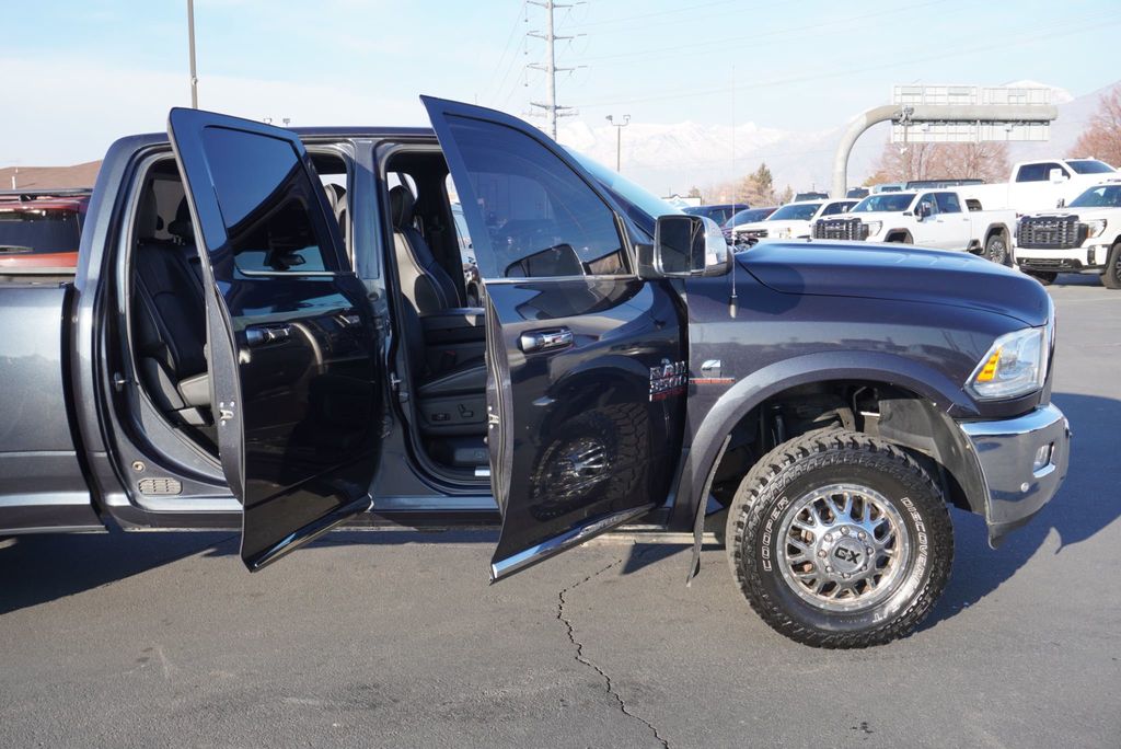 2016 Ram 3500 LIMITED - 22970896 - 26