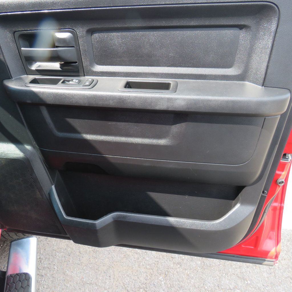 2016 Ram 3500 Cab-Chassis 4WD Crew Cab 172" WB 60" CA Tradesman - 22914948 - 9