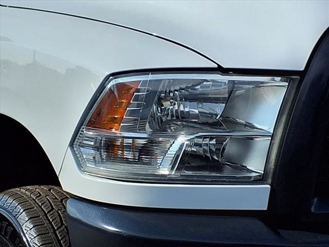 2016 Ram 3500 Cab-Chassis Crew Cab 10' Landscape Dump Truck - 22766781 - 1