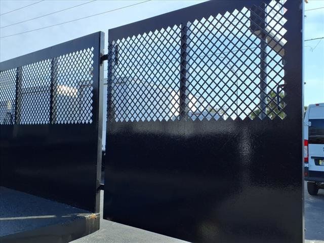 2016 Ram 3500 Cab-Chassis Crew Cab 10' Landscape Dump Truck - 22766781 - 27