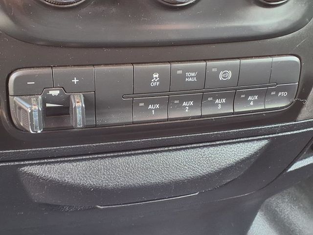 2016 Ram 3500 Cab-Chassis Crew Cab 10' Landscape Dump Truck - 22766781 - 30