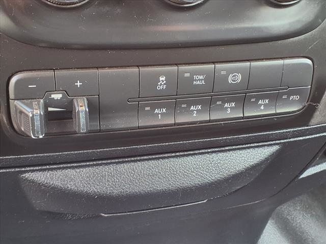 2016 Ram 3500 Cab-Chassis Crew Cab 10' Landscape Dump Truck - 22766781 - 34