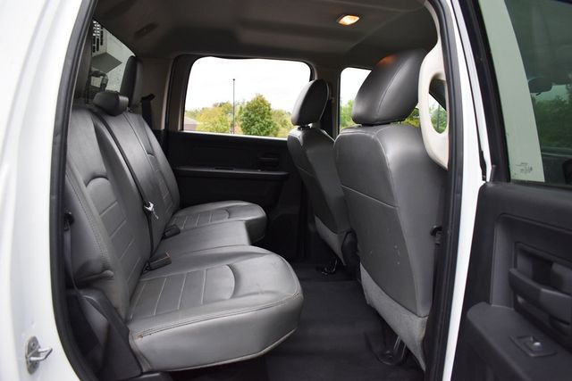 2016 Ram 5500 2WD Crew Cab 197" WB 84" CA Tradesman - 23093880 - 16