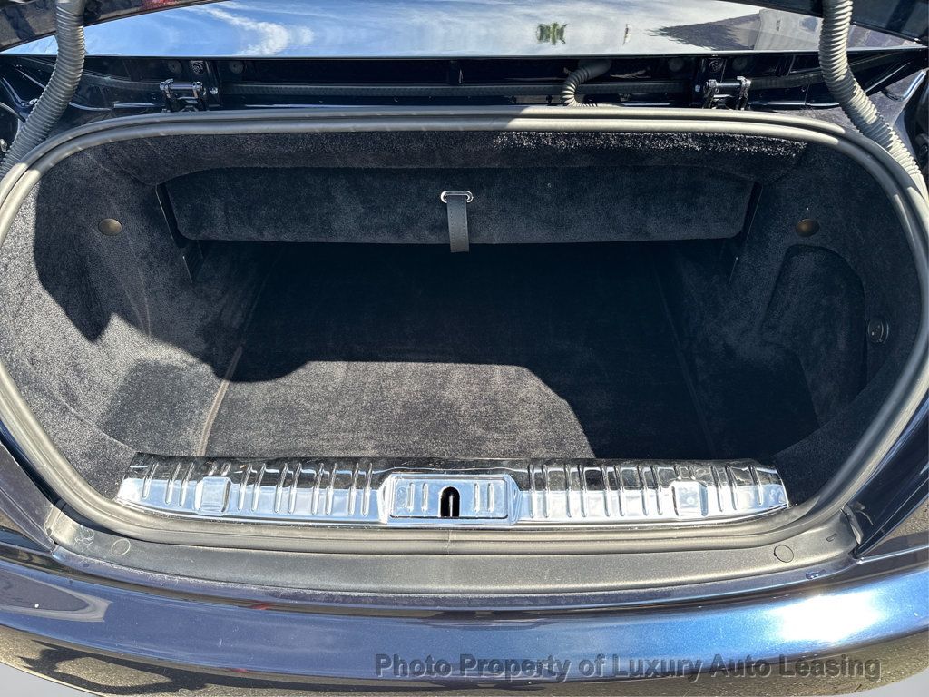 Rolls-Royce Dawn photo 13