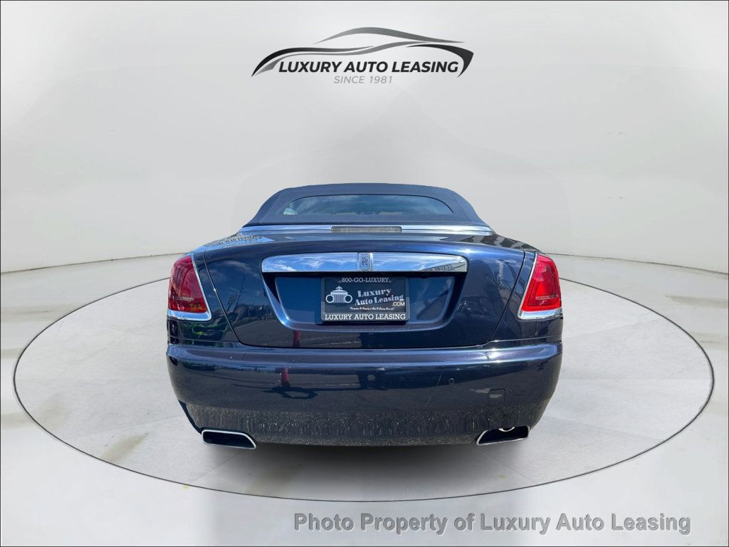 Rolls-Royce Dawn photo 4