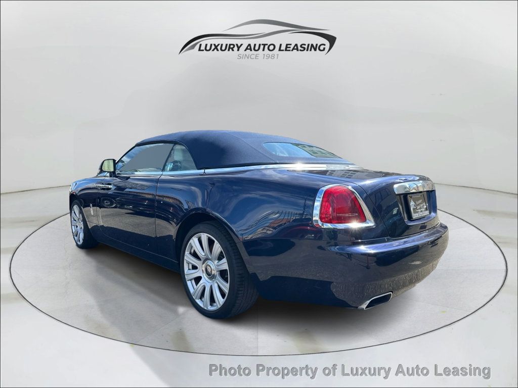 Rolls-Royce Dawn photo 5