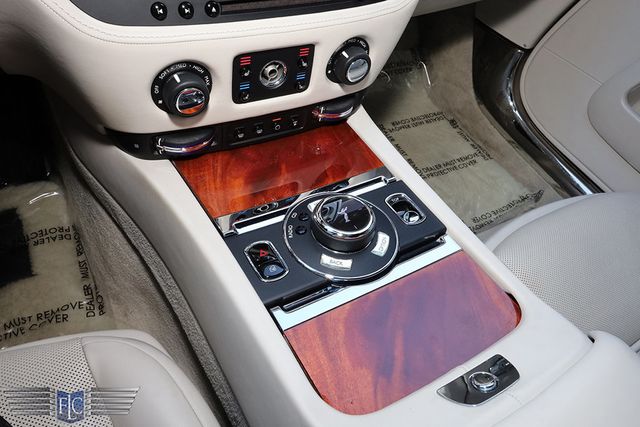 2016 Rolls-Royce Dawn 2dr Convertible - 22995256 - 29