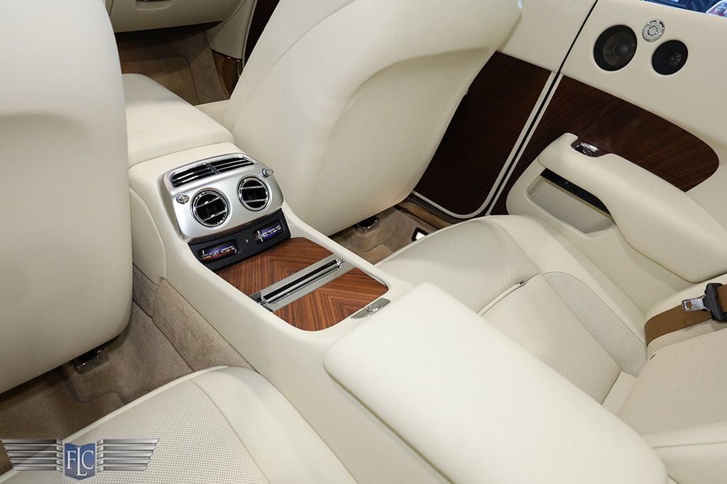 2016 Rolls-Royce Dawn 2dr Convertible - 23037962 - 25