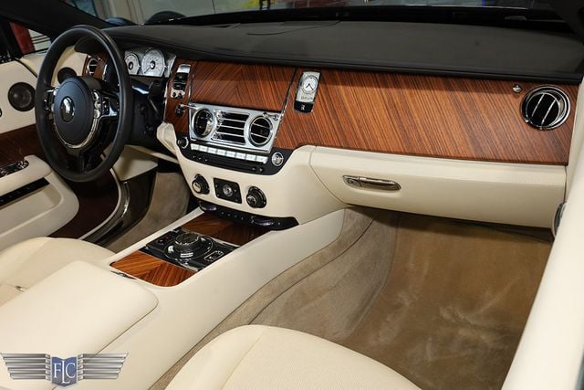 2016 Rolls-Royce Dawn 2dr Convertible - 23037962 - 28