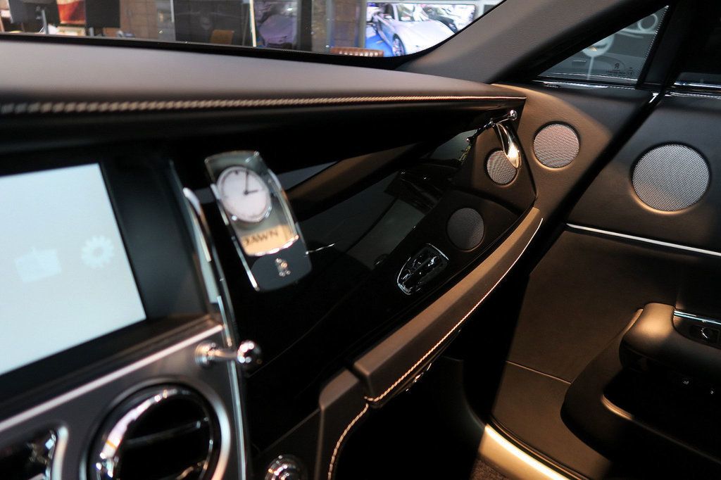 2016 Rolls-Royce Dawn 393 - 22938145 - 21