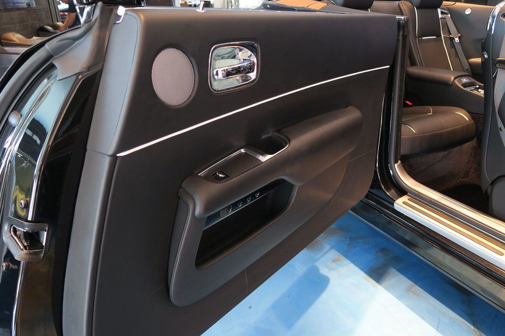 2016 Rolls-Royce Dawn 393 - 22938145 - 27