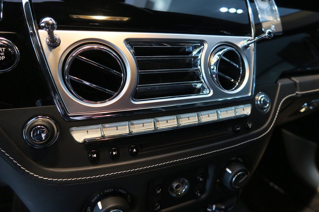 2016 Rolls-Royce Dawn 393 - 22938145 - 32