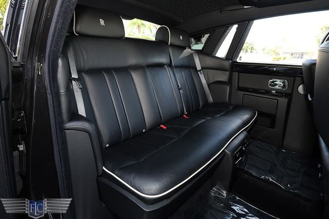 2016 Rolls-Royce Phantom 4dr Sedan - 22959100 - 18