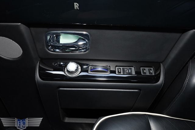 2016 Rolls-Royce Phantom 4dr Sedan - 22959100 - 19