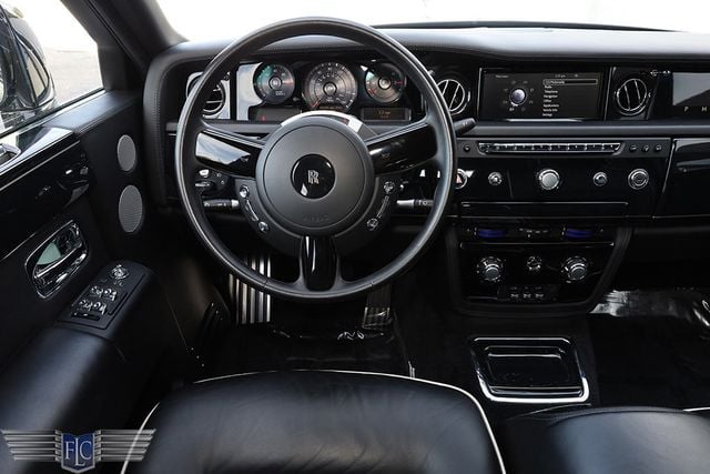 2016 Rolls-Royce Phantom 4dr Sedan - 22959100 - 30