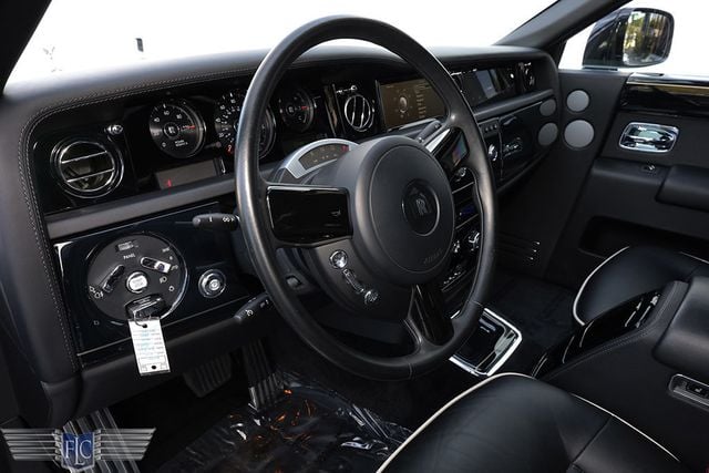 2016 Rolls-Royce Phantom 4dr Sedan - 22959100 - 31