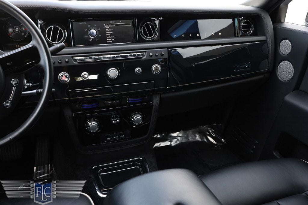 2016 Rolls-Royce Phantom 4dr Sedan - 22959100 - 34