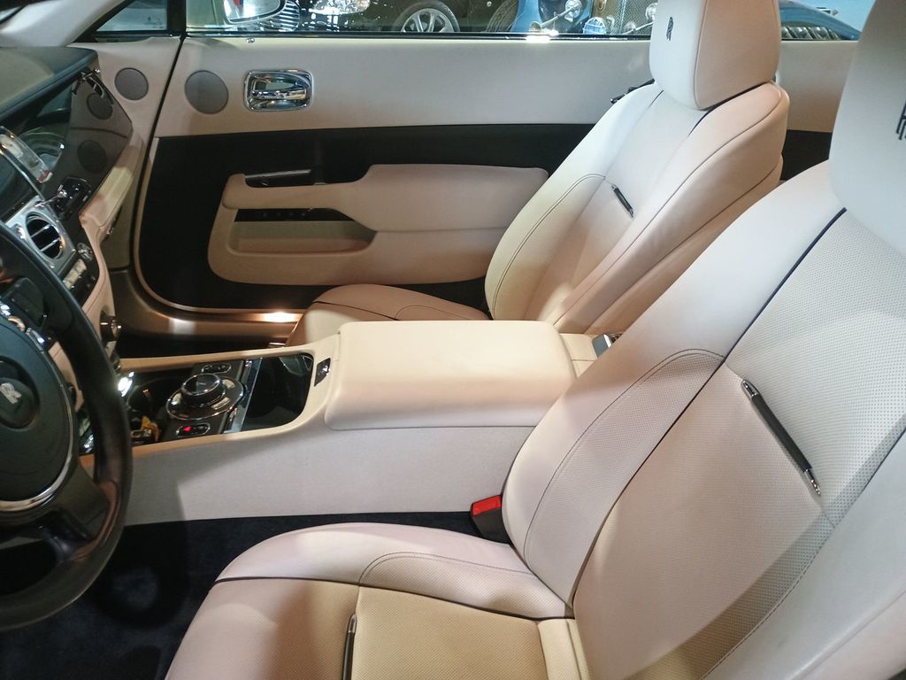 2016 Rolls-Royce Wraith 2dr Coupe - 22998848 - 30