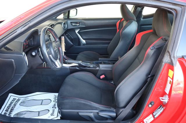 2016 Scion FR-S 2dr Coupe Automatic - 22980120 - 15