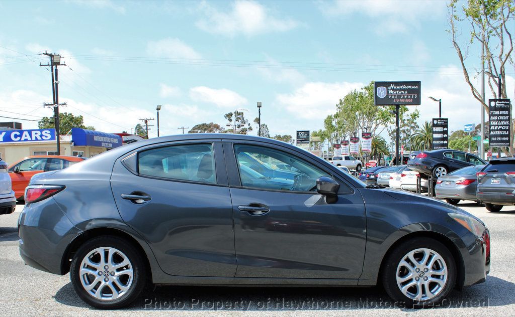 2016 Scion iA photo 7