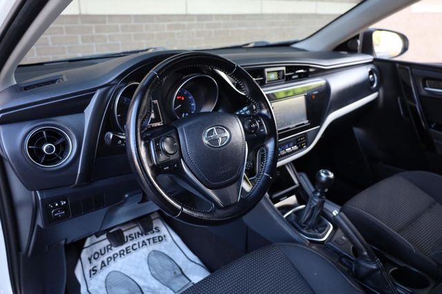 2016 Scion iM 5dr Hatchback Manual - 23025213 - 12