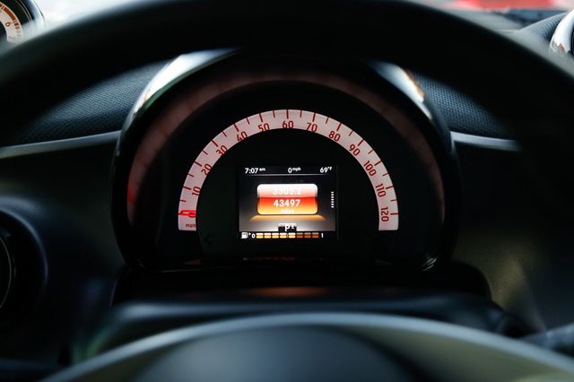 2016 smart Fortwo 2dr Coupe Passion - 22964919 - 34