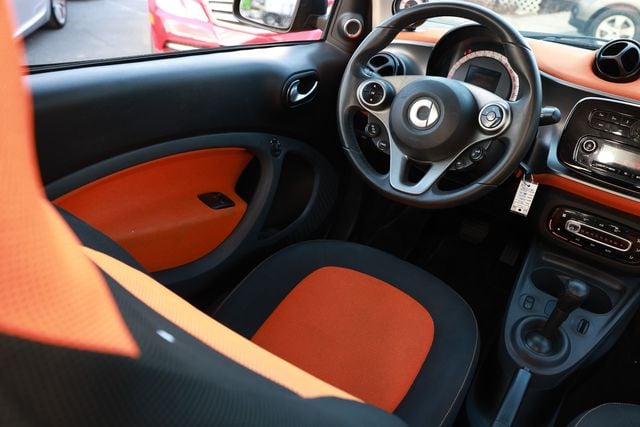 2016 smart Fortwo 2dr Coupe Passion - 22978551 - 14