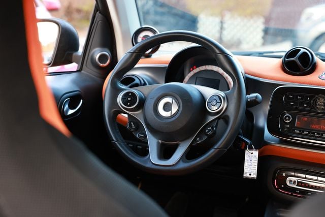 2016 smart Fortwo 2dr Coupe Passion - 22978551 - 25