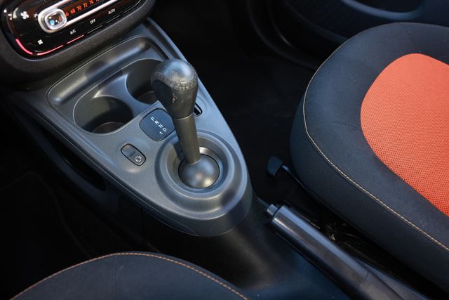 2016 smart Fortwo 2dr Coupe Passion - 22978551 - 34