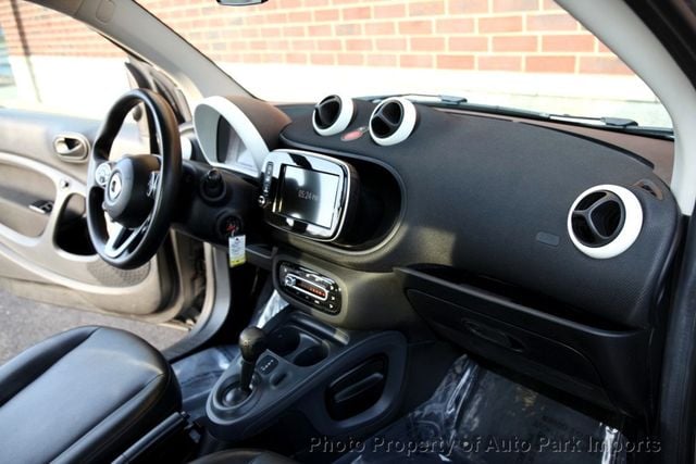 2016 smart Fortwo 2dr Coupe Pure - 22994391 - 26
