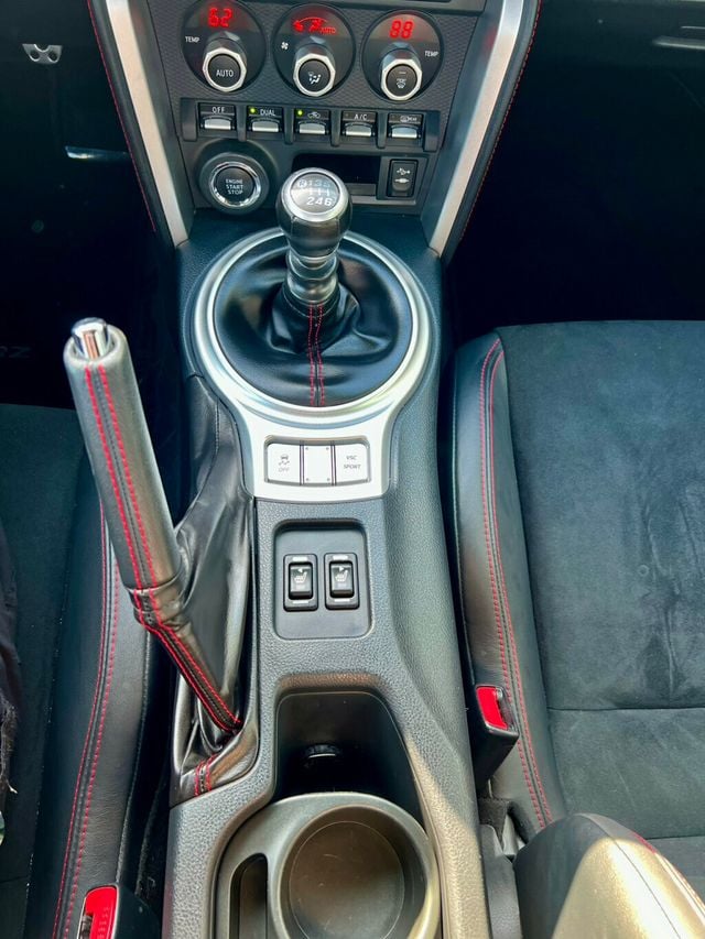 2016 Subaru BRZ 2dr Coupe Manual Limited - 22976921 - 23