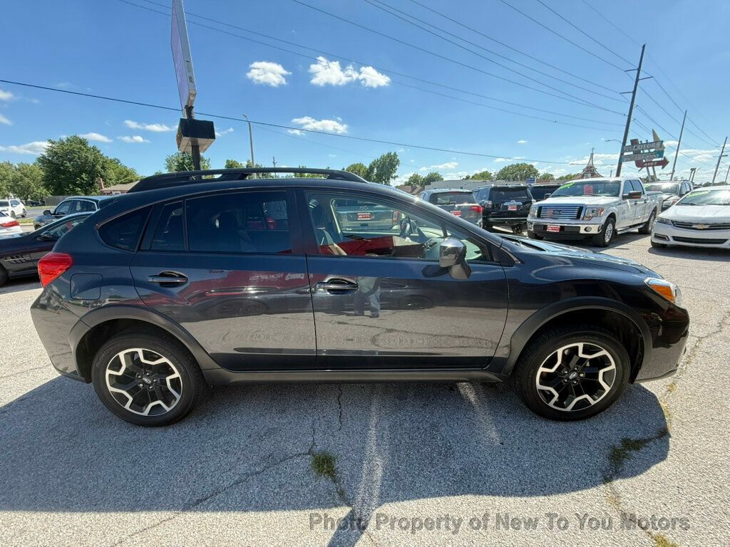 2016 Subaru Crosstrek 2.0i Premium photo 17