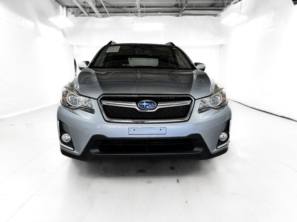 2016 Subaru Crosstrek Limited photo 2