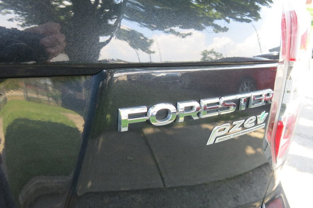 2016 Subaru Forester 2.5i Premium photo 10