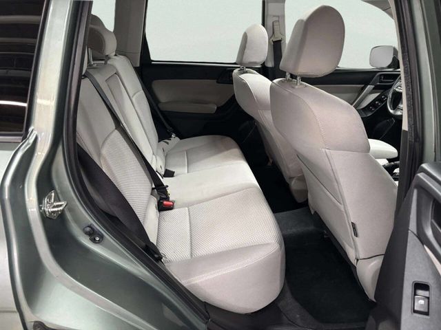 2016 Subaru Forester 4dr CVT 2.5i Premium PZEV - 23040872 - 17