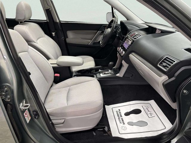 2016 Subaru Forester 4dr CVT 2.5i Premium PZEV - 23040872 - 19