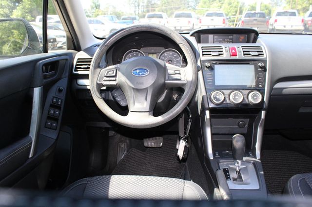 2016 Subaru Forester 4dr CVT 2.5i Premium PZEV - 23024726 - 14