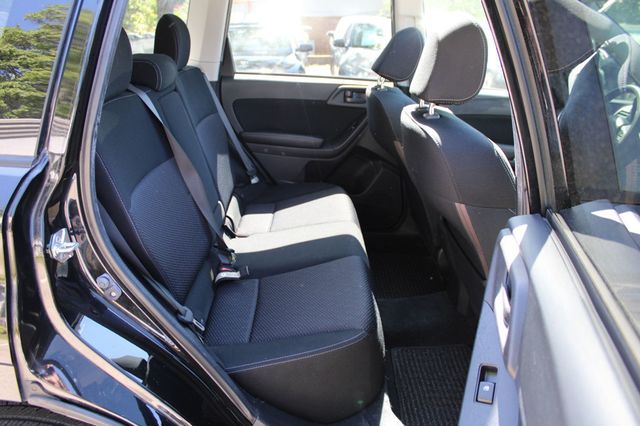 2016 Subaru Forester 4dr CVT 2.5i Premium PZEV - 23024726 - 28