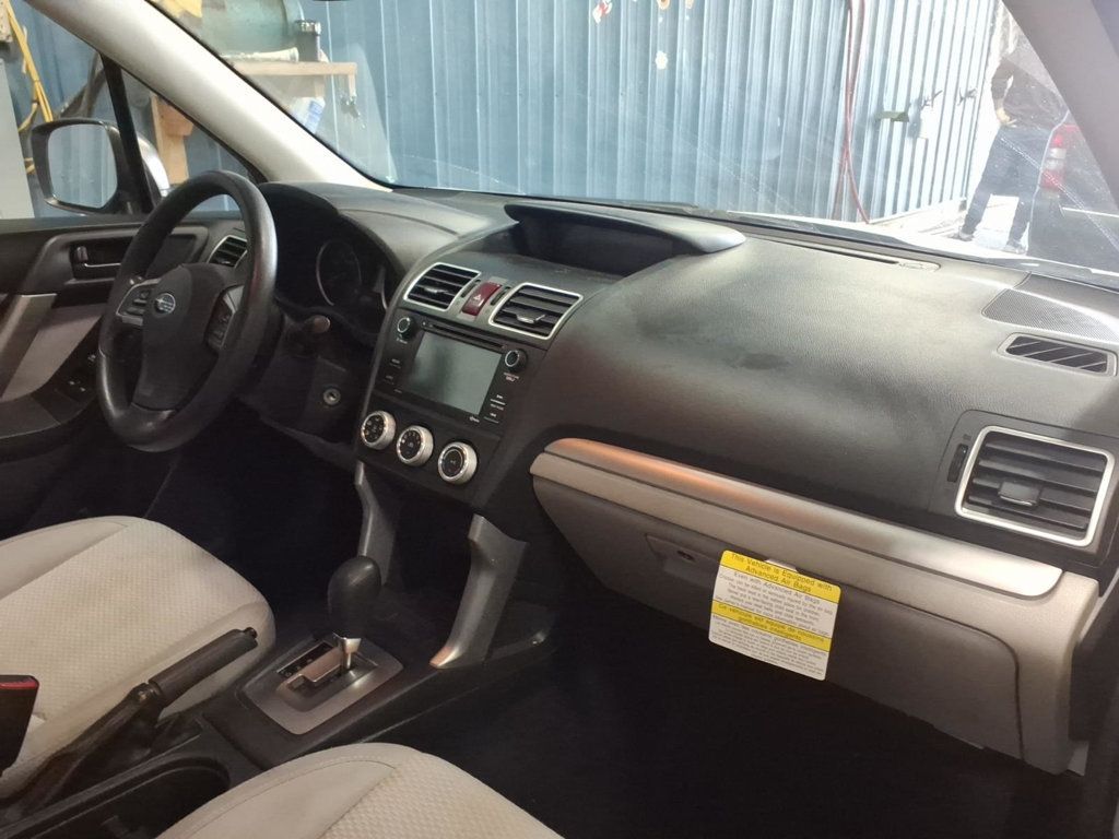 2016 Subaru Forester 4dr CVT 2.5i PZEV - 23011744 - 18