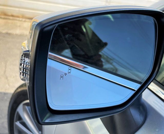 2016 Subaru Legacy 2.5i Limited AWD 4dr Sedan - 21398552 - 34