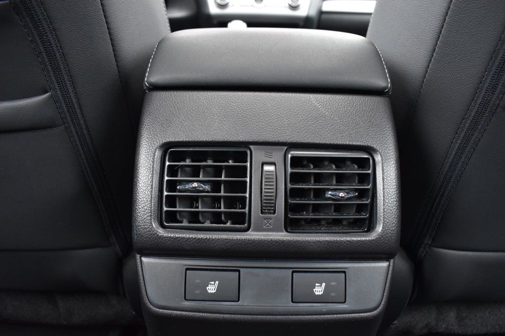 2016 Subaru Legacy 4dr Sedan 3.6R Limited - 22986941 - 37