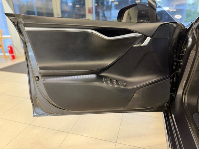 2016 Tesla Model S  - 23075750 - 17