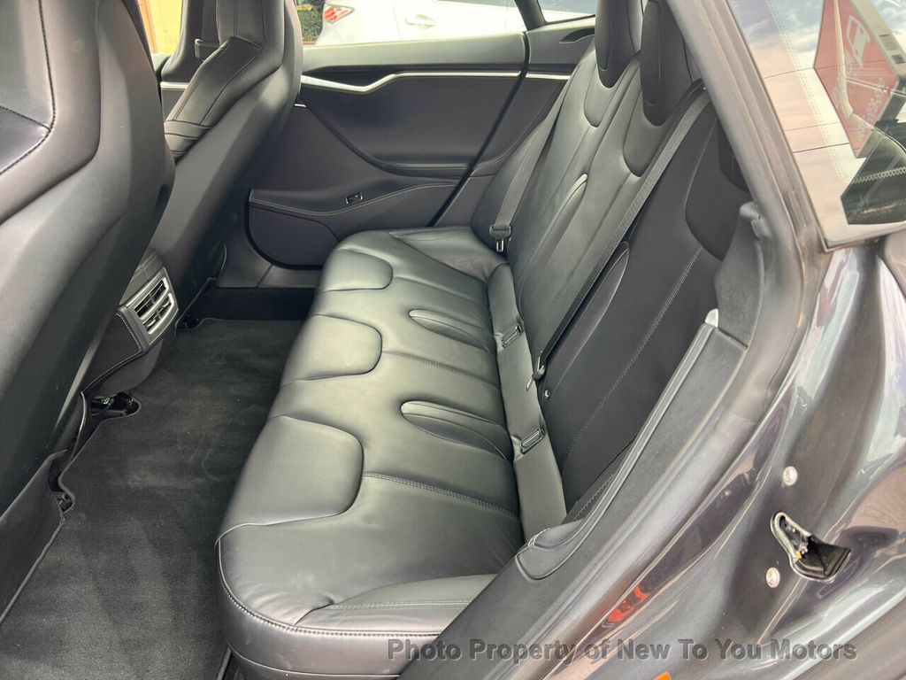 2016 Tesla Model S 70 photo 10