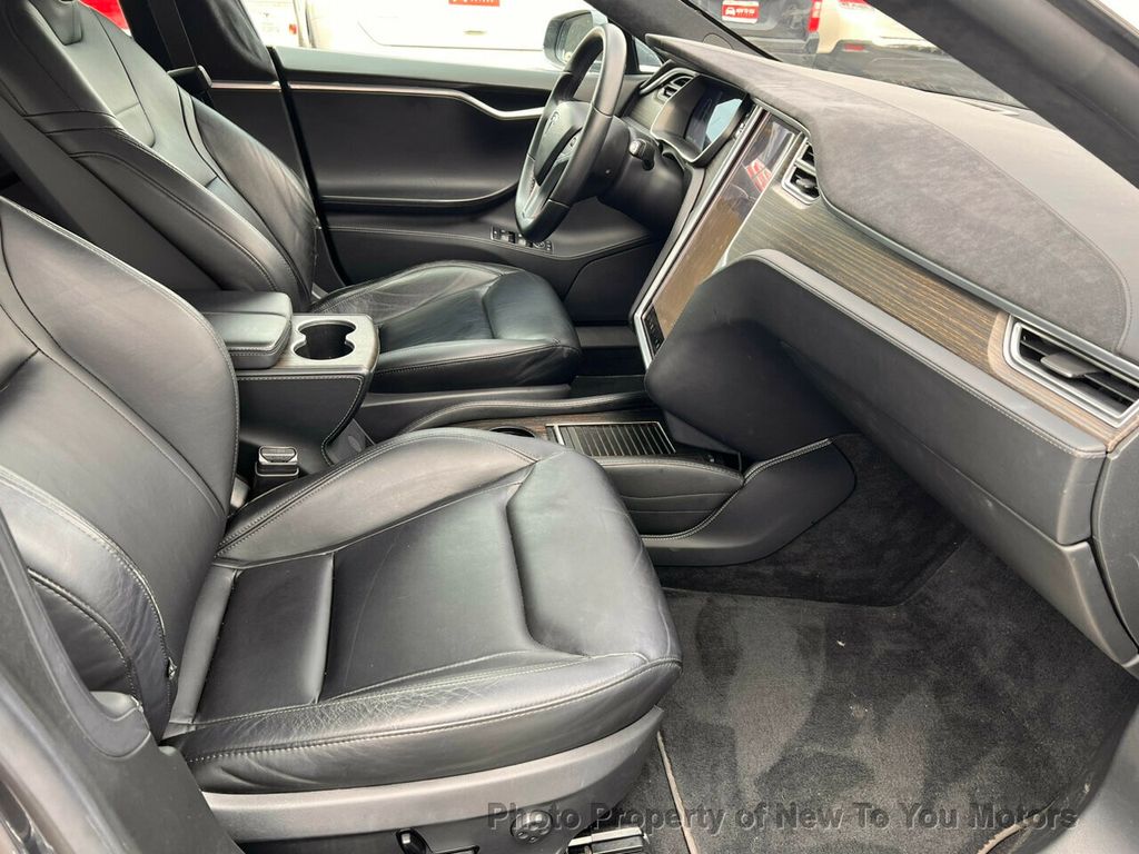 2016 Tesla Model S 70 photo 11