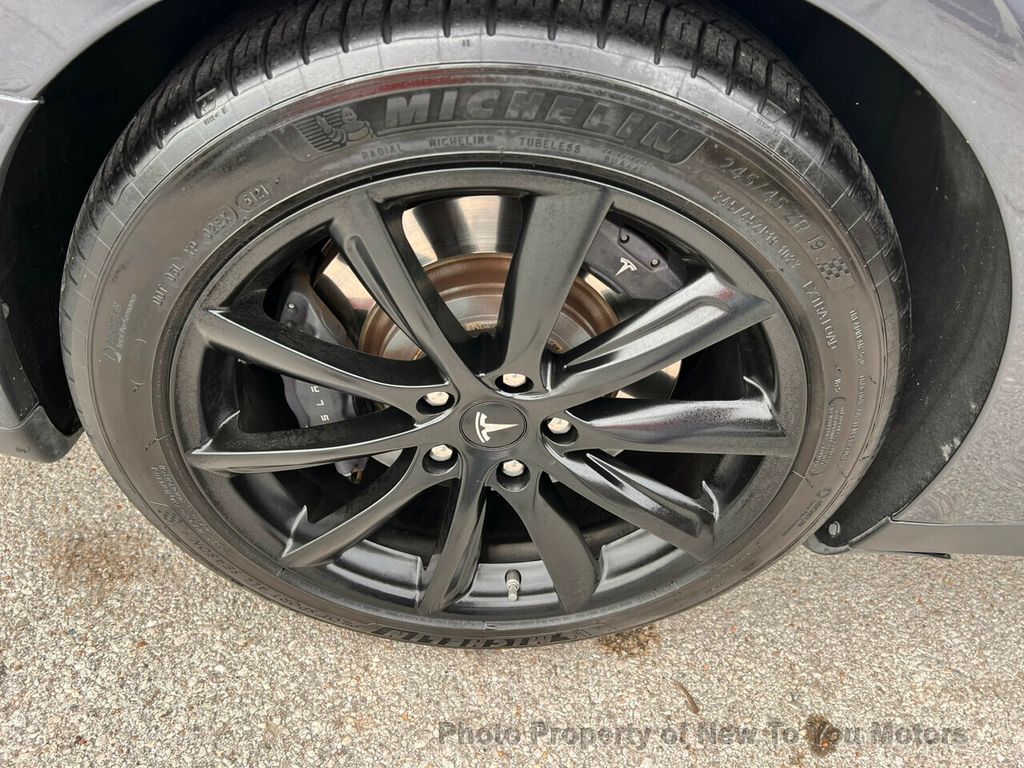 2016 Tesla Model S 70 photo 23