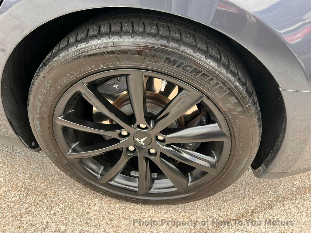 2016 Tesla Model S 70 photo 24