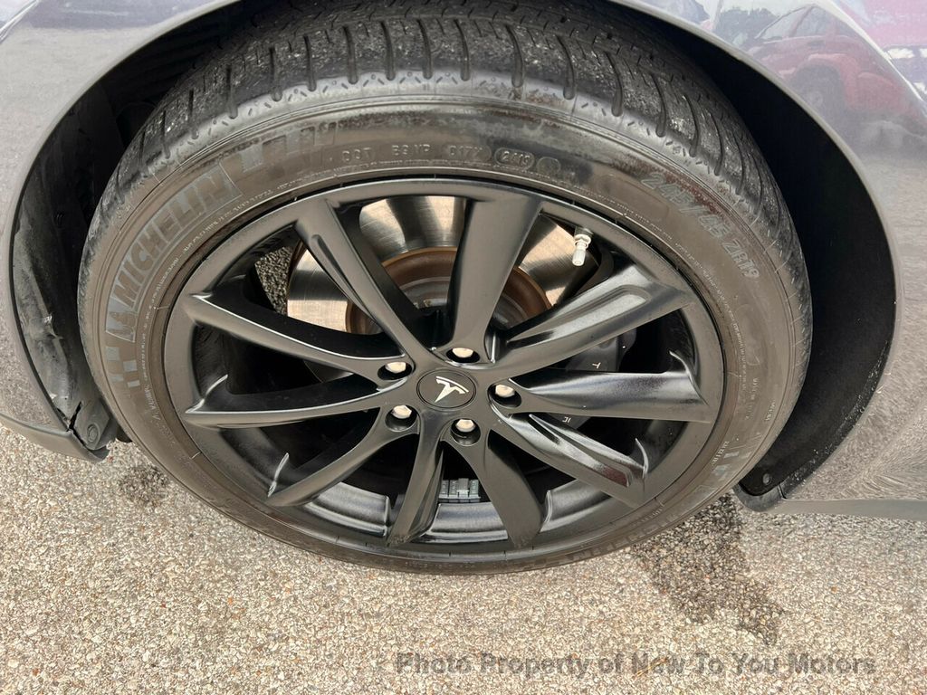 2016 Tesla Model S 70 photo 25