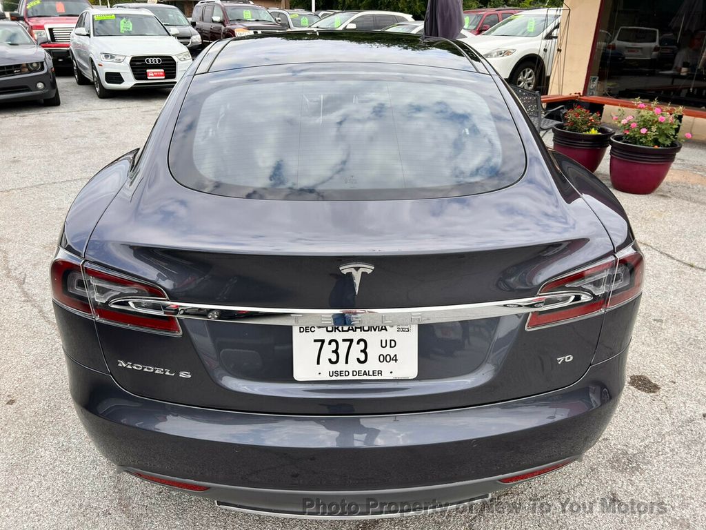 2016 Tesla Model S 70 photo 8